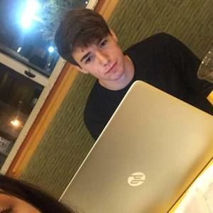 Meet your Posher, Brandon